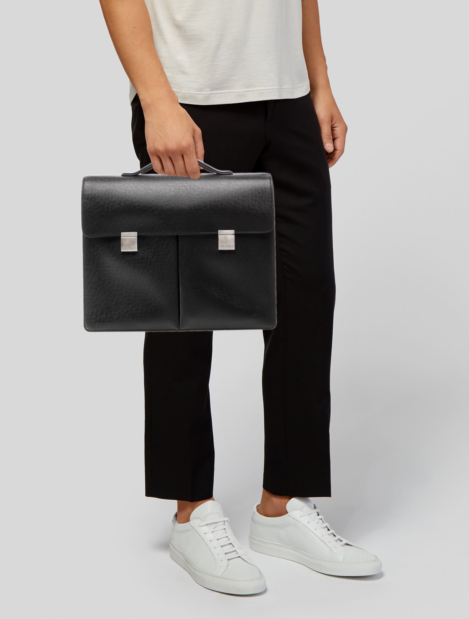 Louis Vuitton Taiga Leather Kazan