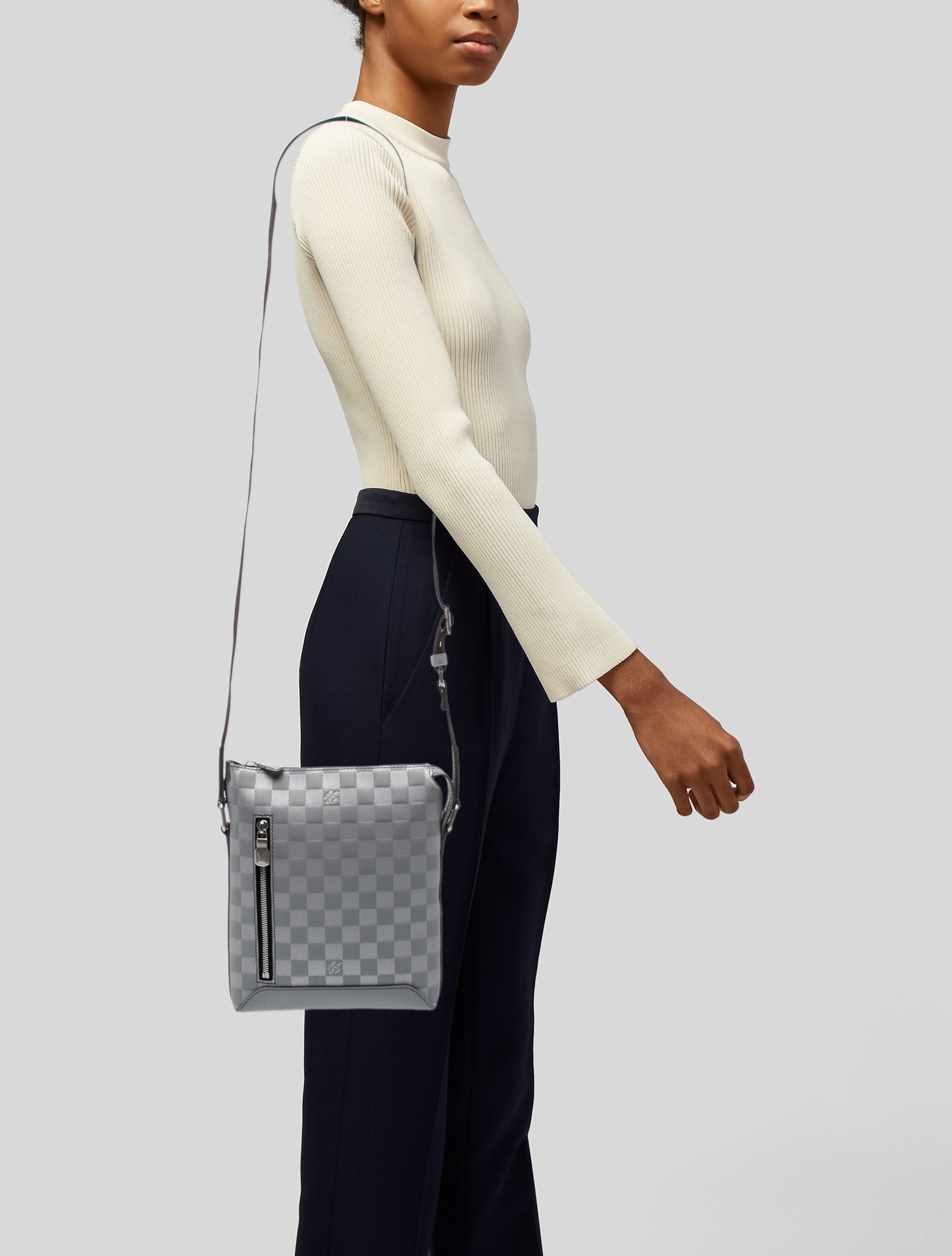 Louis Vuitton Damier Infini Damier Infini Discovery BB