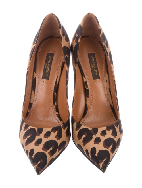 Louis Vuitton Leopard Print Pumps
