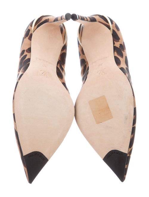 Louis Vuitton Leopard Print Pumps