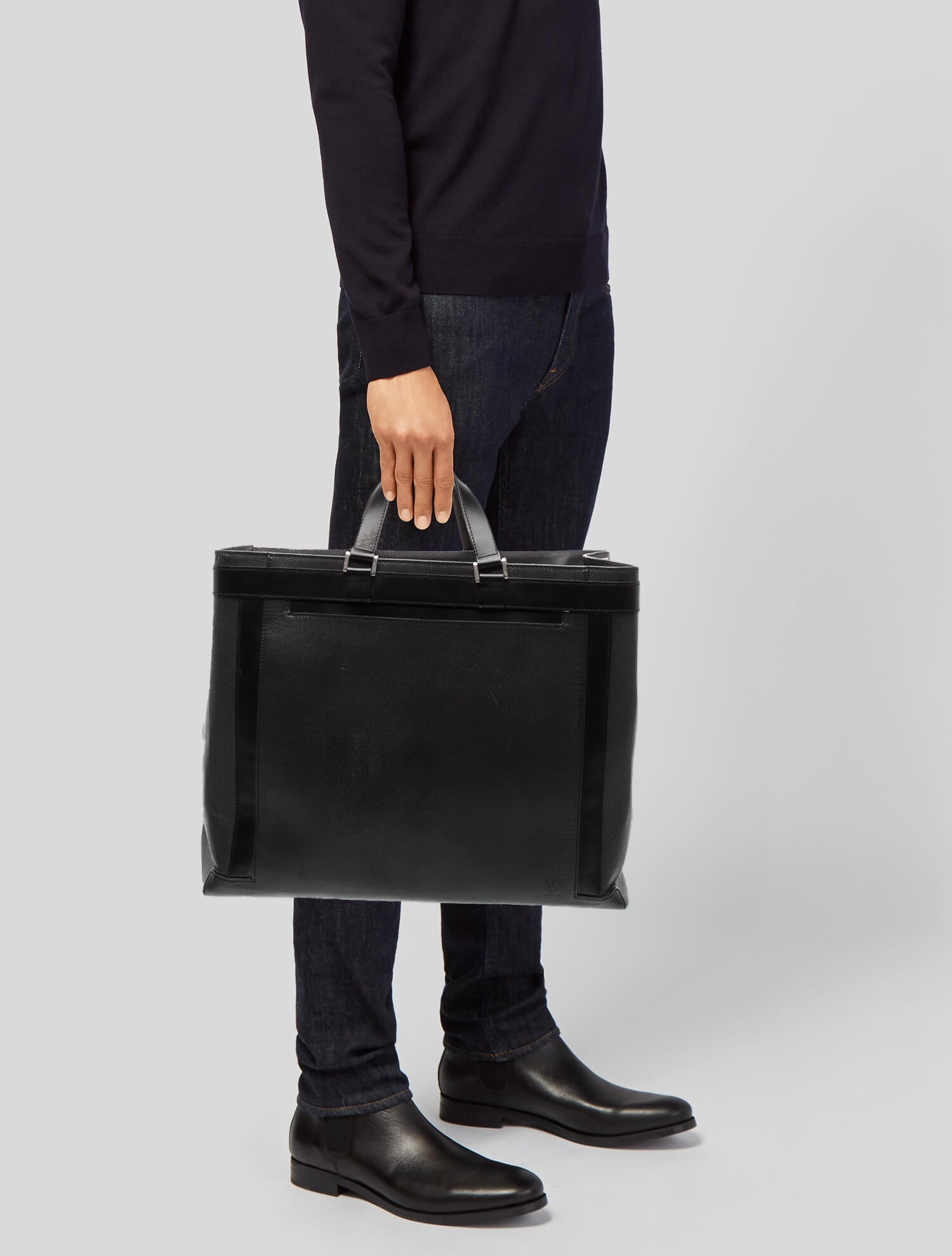 Louis Vuitton Taiga Leather Croisette