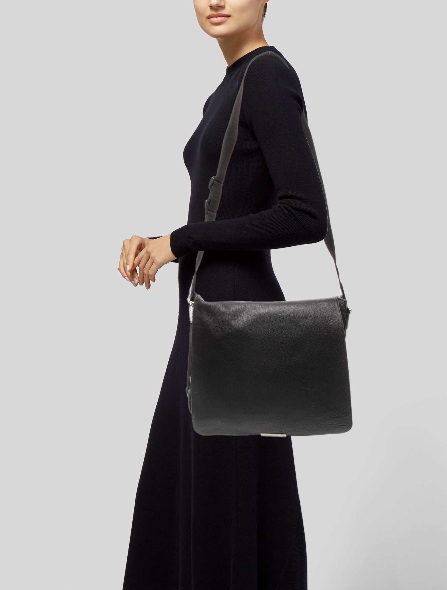 Louis Vuitton Taiga Leather Viktor