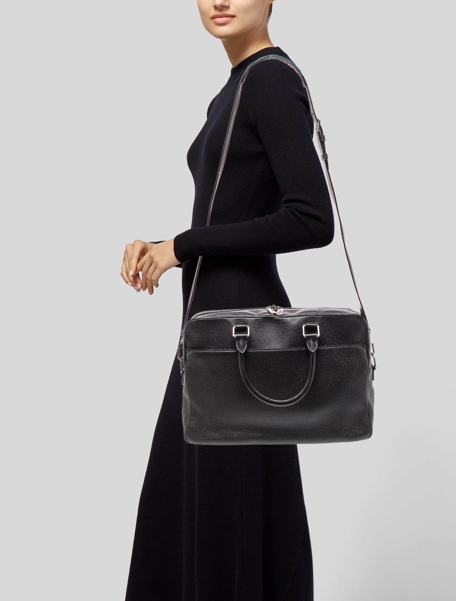 Louis Vuitton Taiga Leather Porte-Documents