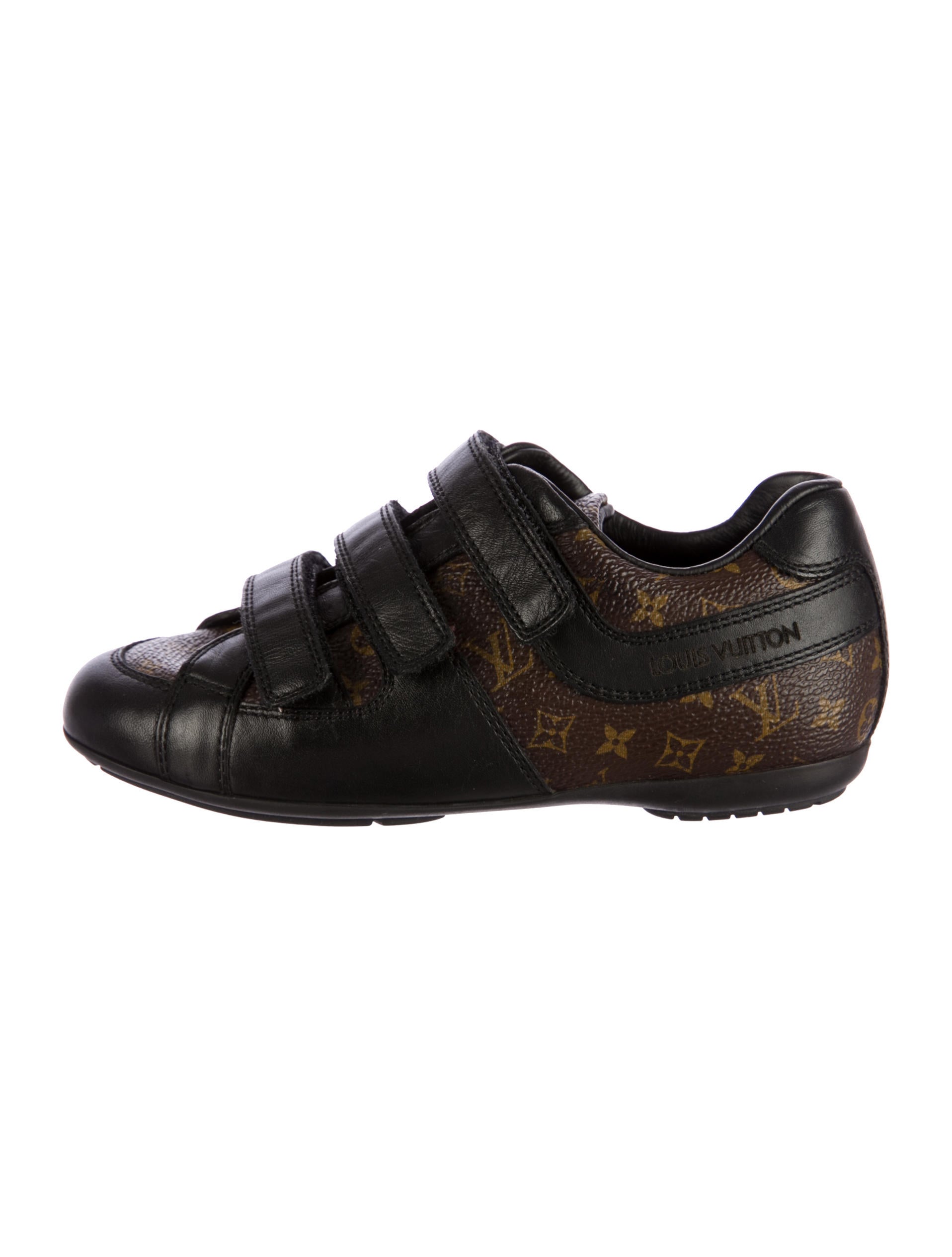Louis Vuitton Boys' Monogram Sneakers Boys LOU59231 The RealReal