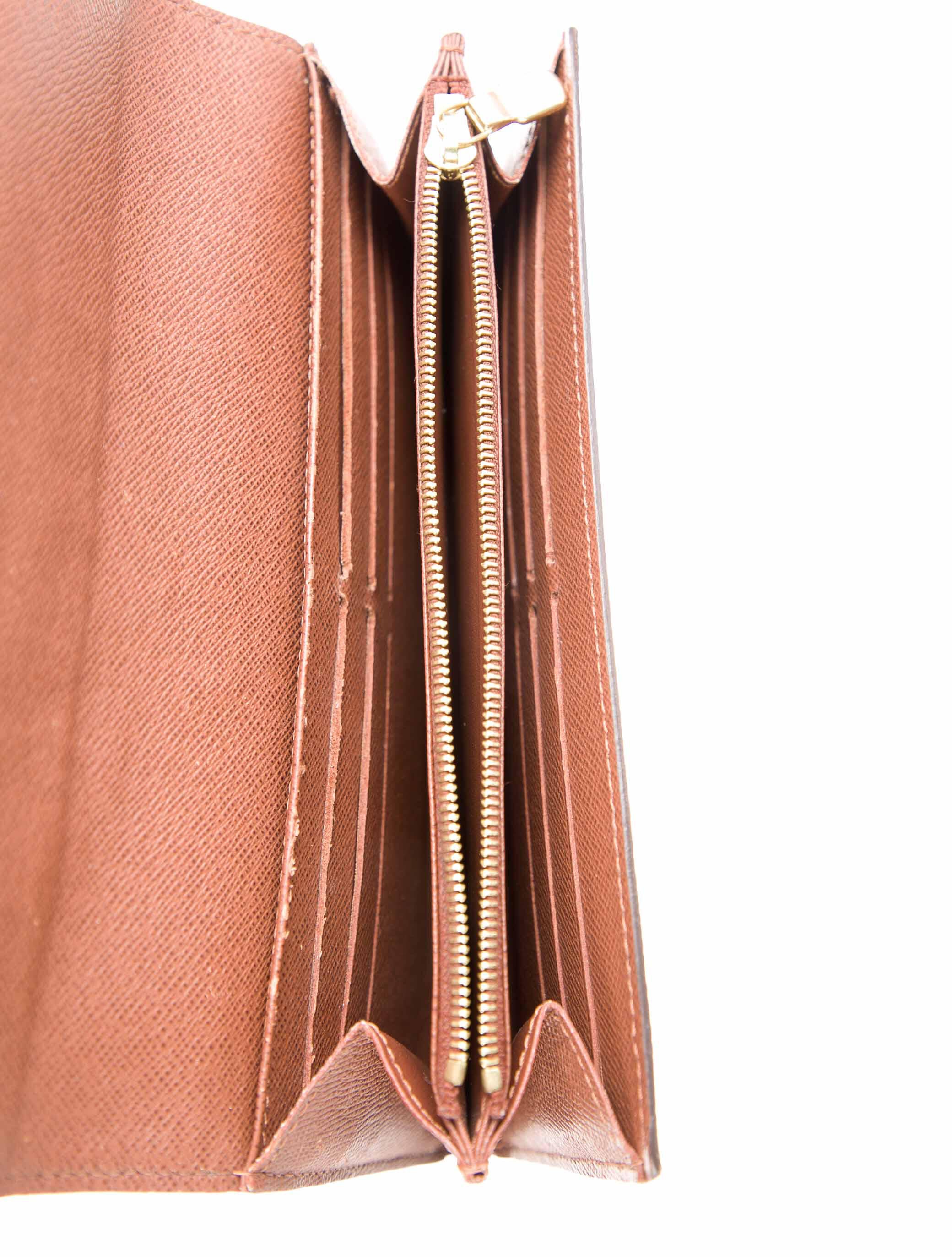 Louis Vuitton 2017 Monogram Pattern Sarah Wallet