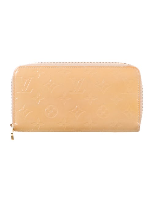 Louis Vuitton 2010 Vernis Patent Leather Zippy Wallet