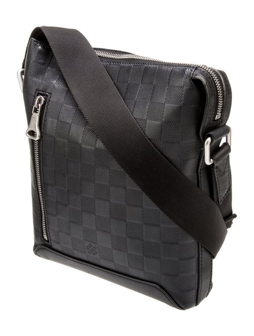 Louis Vuitton Damier Infini Discovery Messenger BB