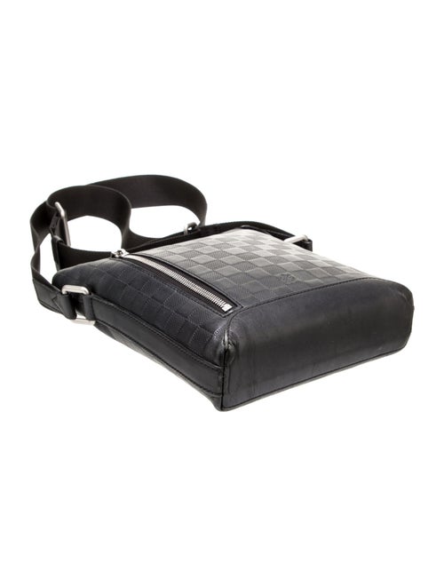 Louis Vuitton Damier Infini Discovery Messenger BB