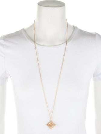 Louis Vuitton 18K Diamond Idylle Blossom Medallion Pendant Necklace