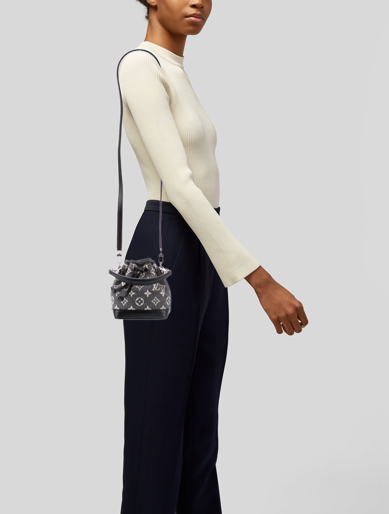 【限定ブリューム グレー】LOUIS VUITTON★Nano Noe バッグ Nano Noé Monogram Empreinte Leather - Women - Small Leather