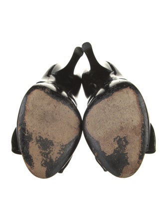 Louis Vuitton Patent Leather Printed D'Orsay Pumps