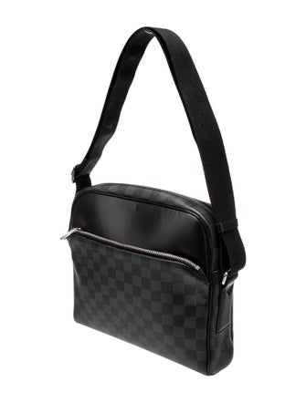 Louis Vuitton Messenger Bag