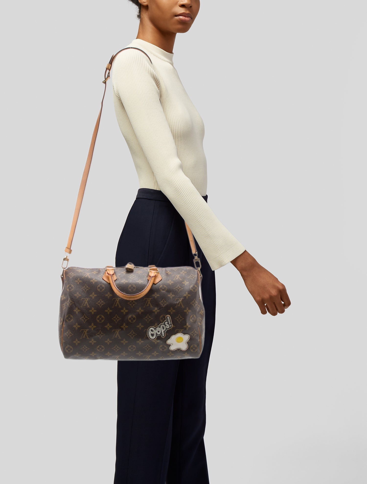 My very first LV! Speedy 35 bandouliere 💕❤️ : r/Louisvuitton