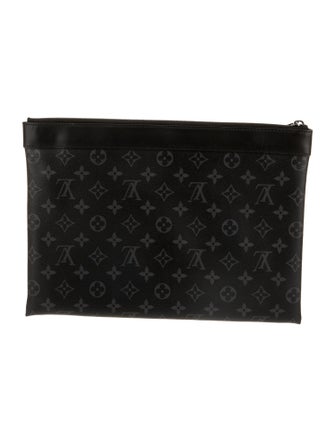Louis Vuitton Monogram Eclipse Discovery Pochette GM