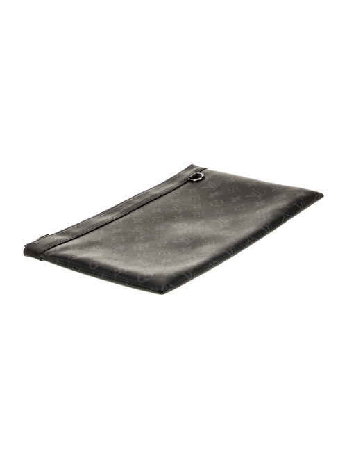 Louis Vuitton Monogram Eclipse Discovery Pochette GM