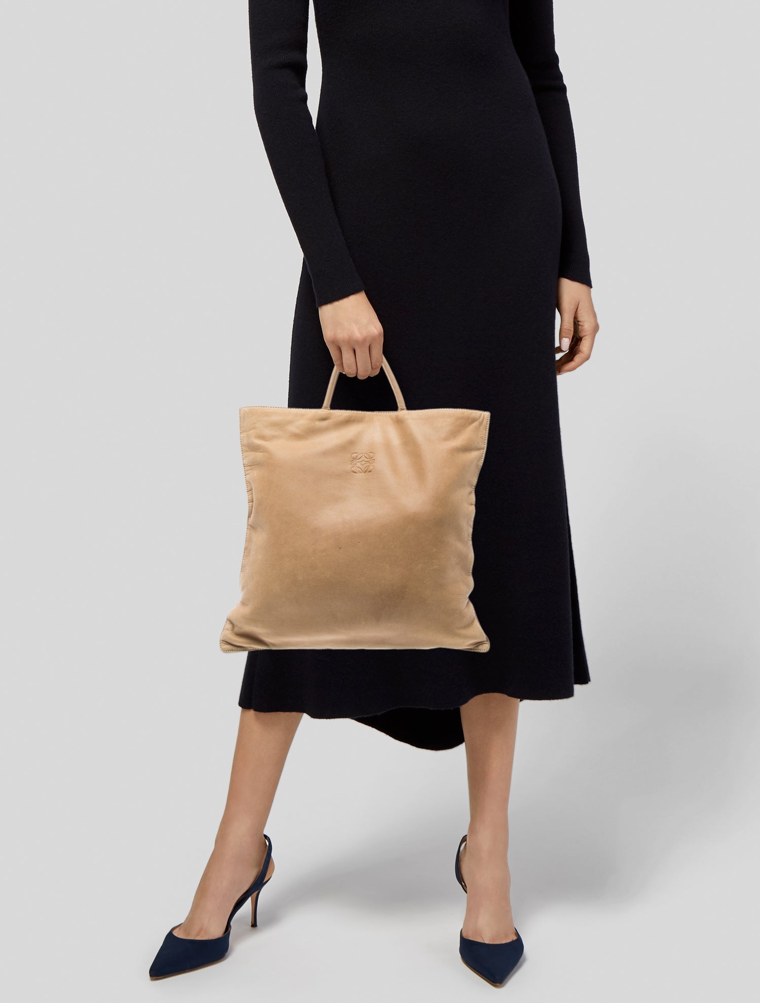 Signature Garment Bag — 2/6