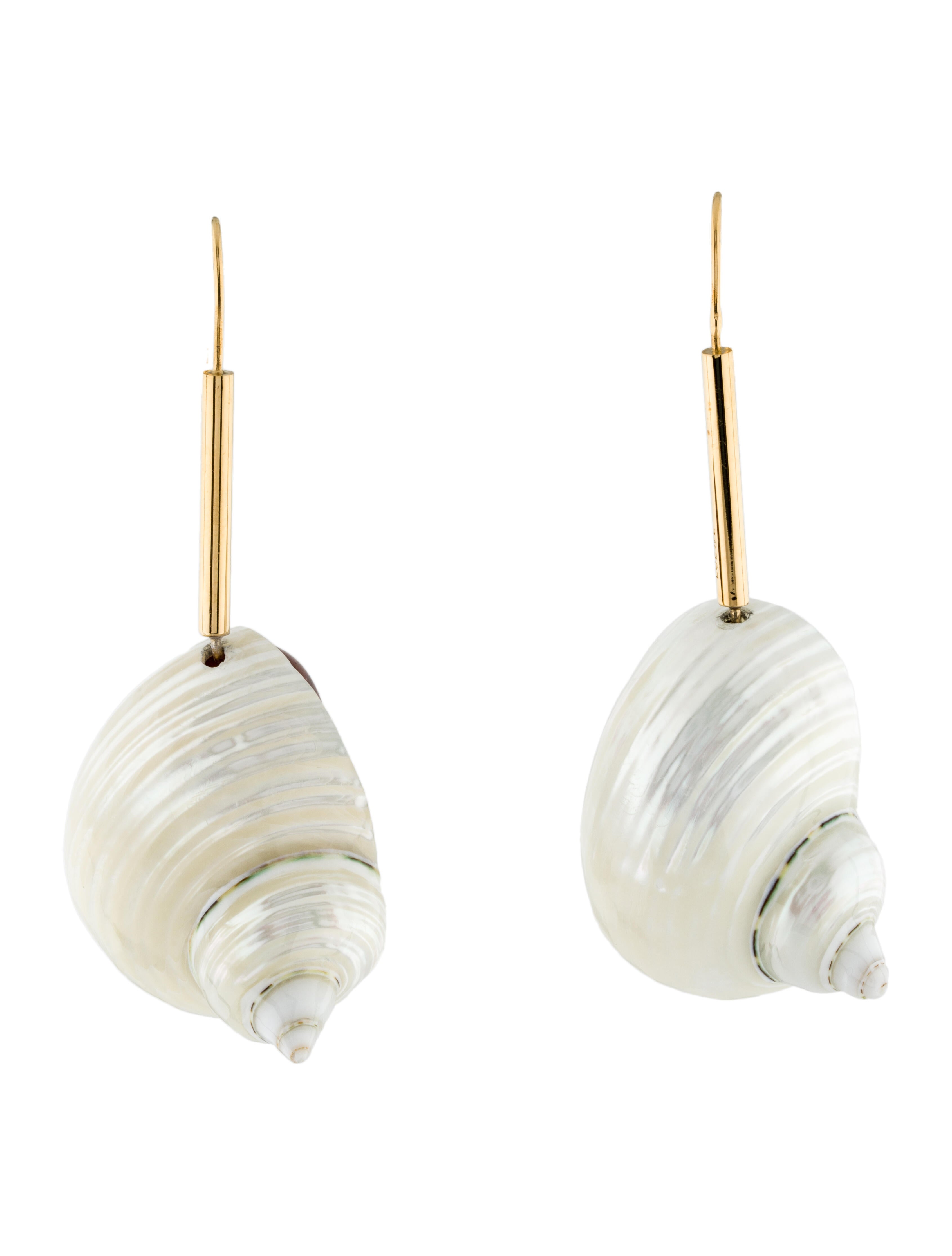 【LAZY DAWN】★Pearl in the shell earring E014★2色 LAZY DAWN】☆Pearl in the shell earring E014☆2色 (LAZY DAWN