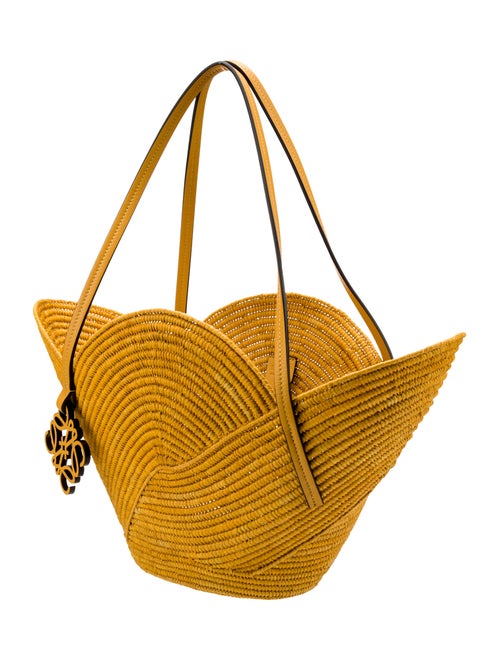 Loewe Paula's Ibiza 2023 Small Raffia Petal Basket Bag