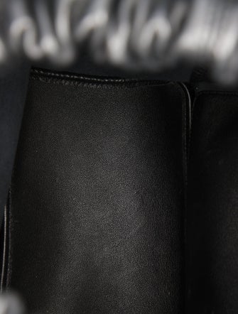 Loewe Leather Squeeze Small 2024