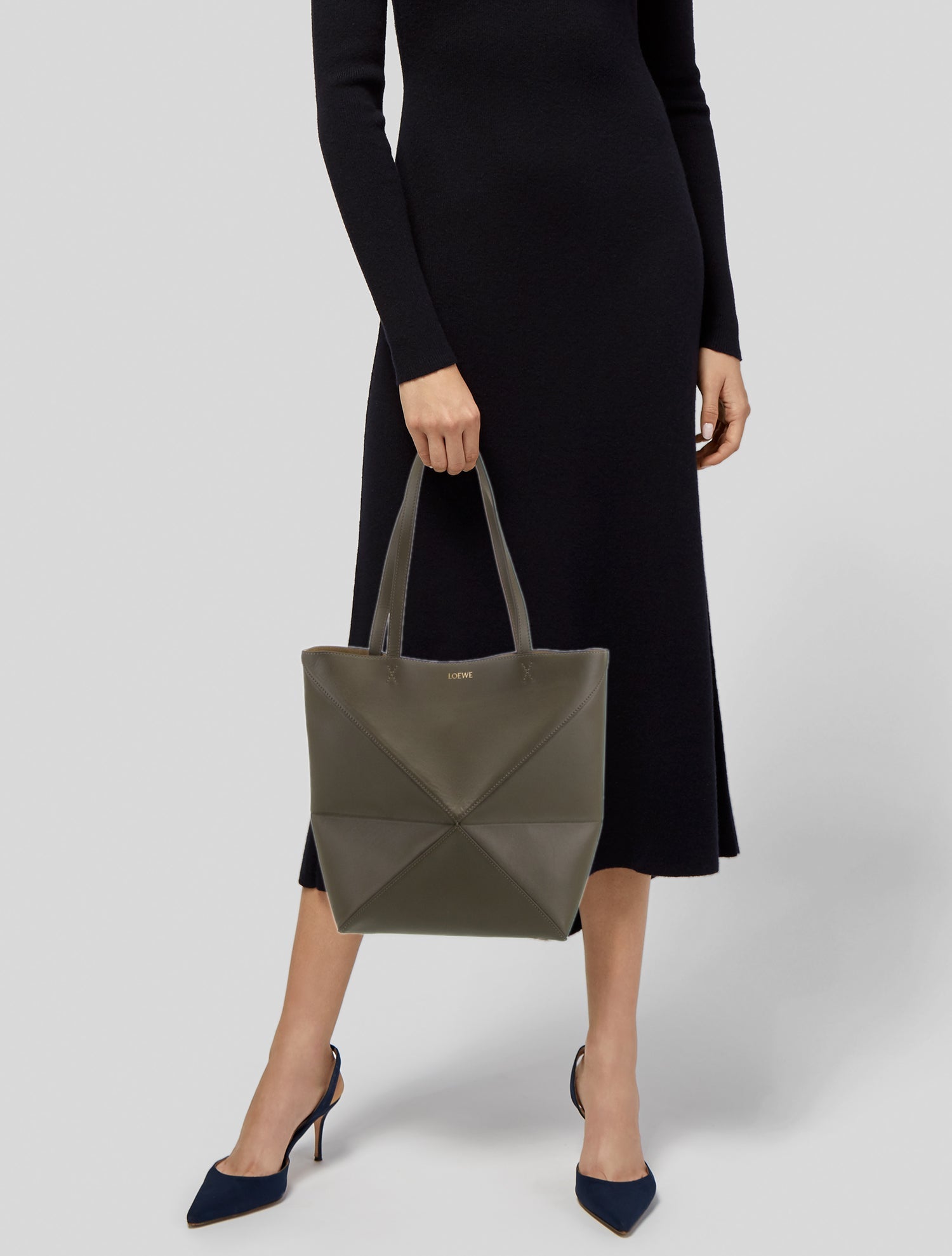 Loewe Leather Puzzle Medium 2023
