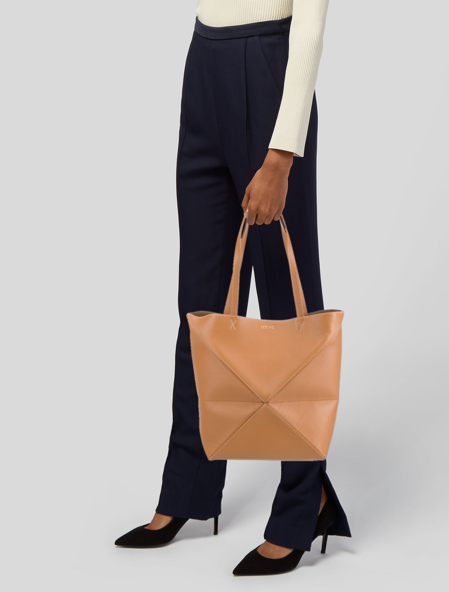 Loewe Leather Puzzle Medium 2023