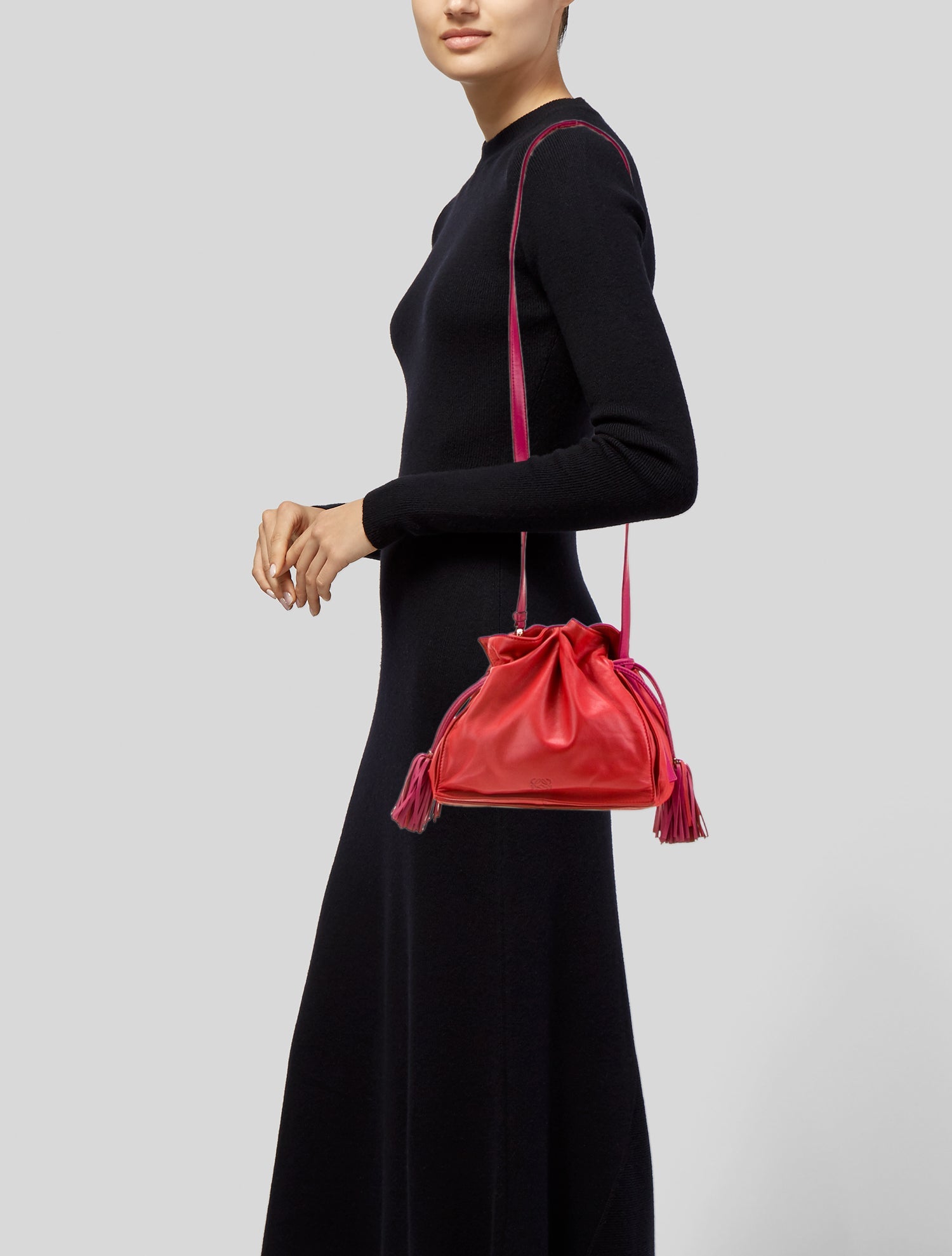 BALENCIAGA ウィメンズ Hourglass ポシェット チェーン付き BALENCIAGA ウィメンズ Hourglass ポシェット チェーン付き
