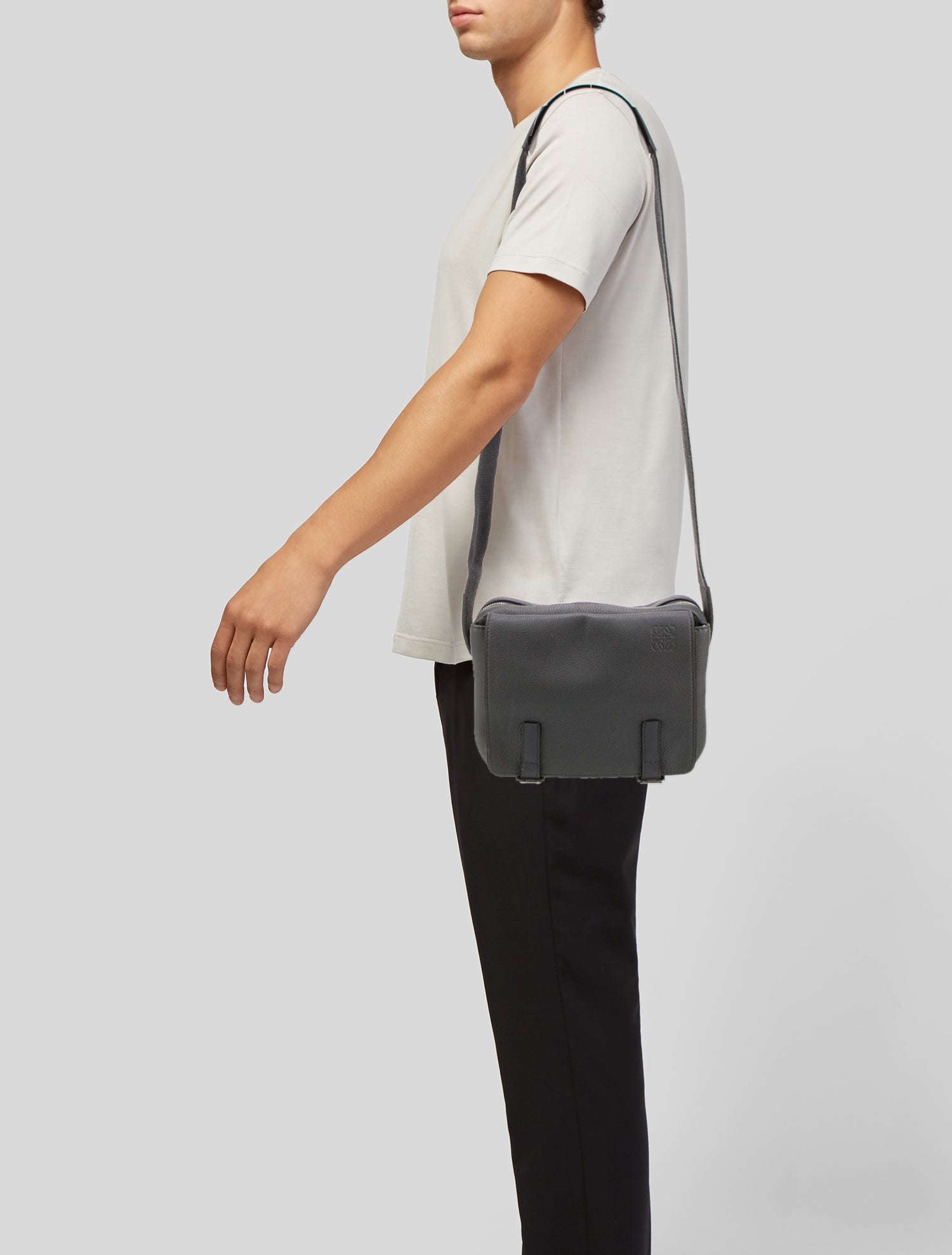 Loewe Calfskin Military XS 2023