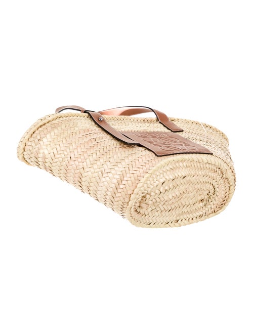 Loewe Raffia Basket Medium 2022