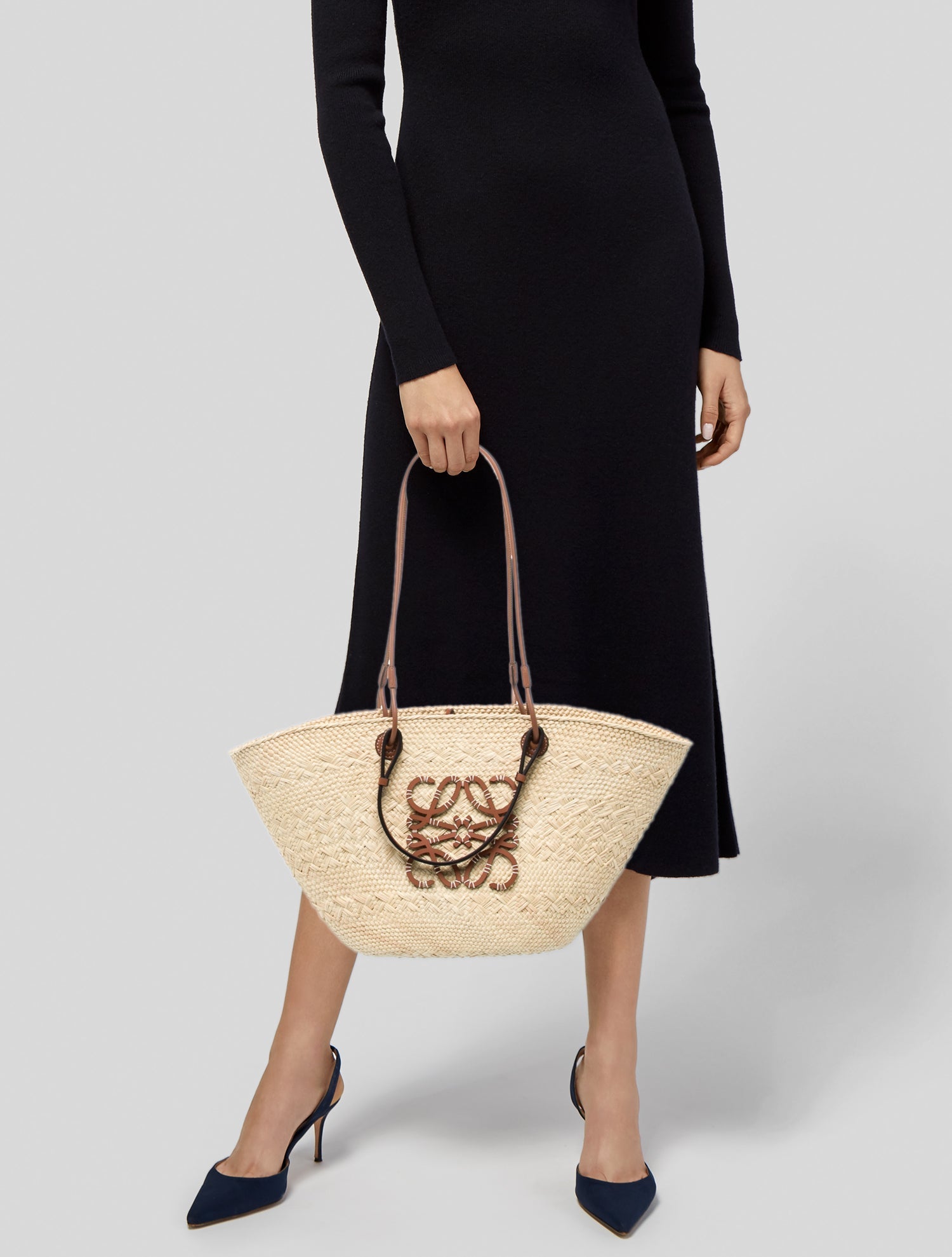 Loewe Raffia Anagram 2023 w/ Tags