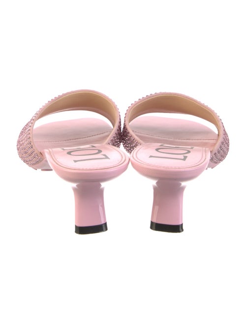 Loewe Crystal Slides