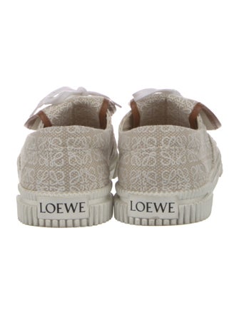 Loewe Sneakers