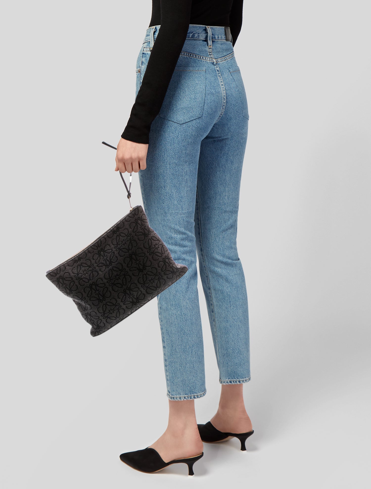 Loewe Canvas Portfolio