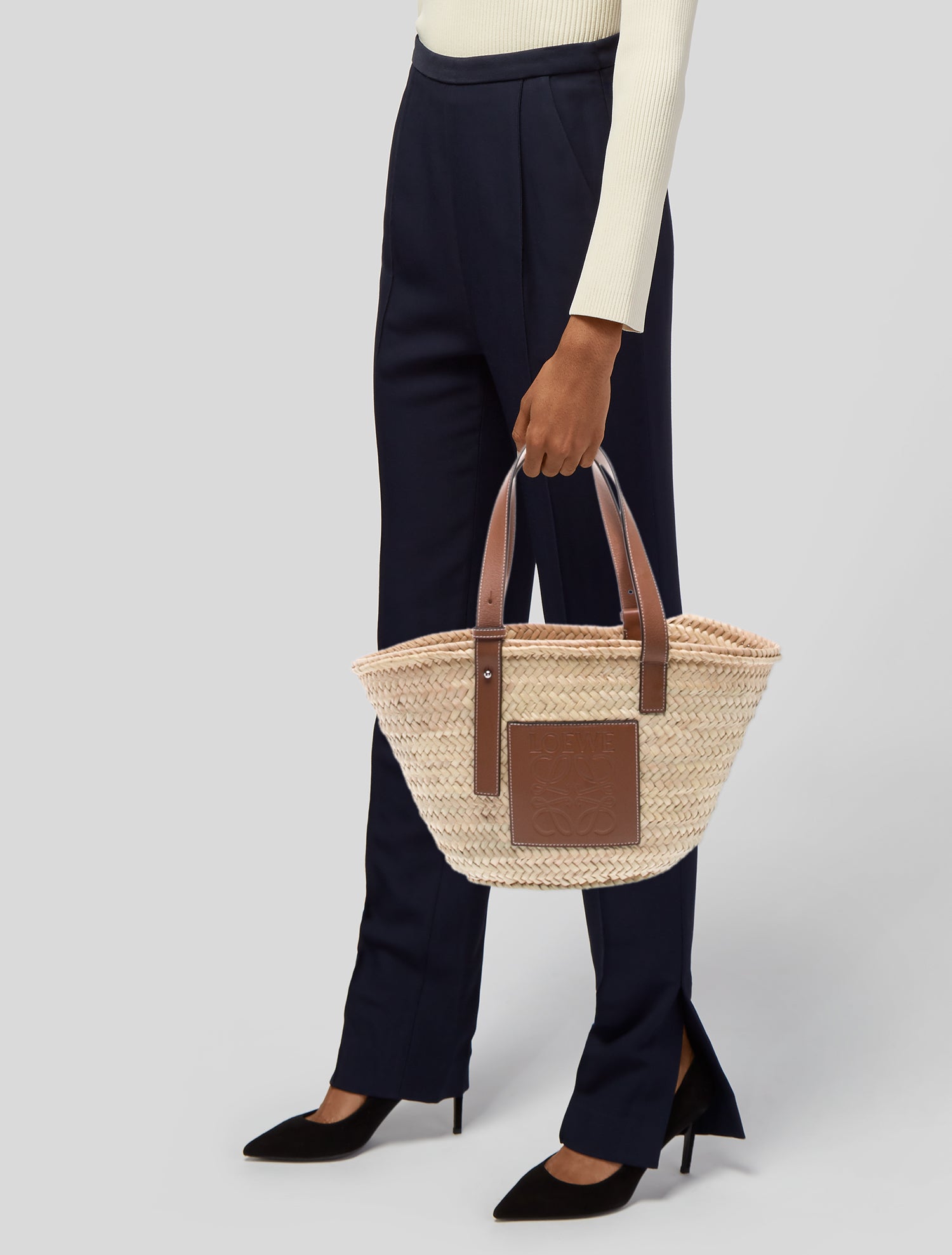 Loewe Raffia Basket 2022