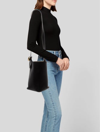 Loewe Leather Pebble bucket Medium 2024