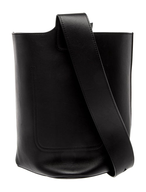 Loewe Leather Pebble bucket Medium 2024