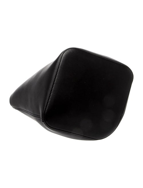 Loewe Leather Pebble bucket Medium 2024