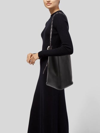 Loewe Leather Pebble bucket Large