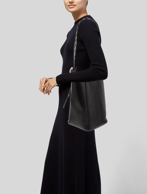 Loewe Leather Pebble bucket Large