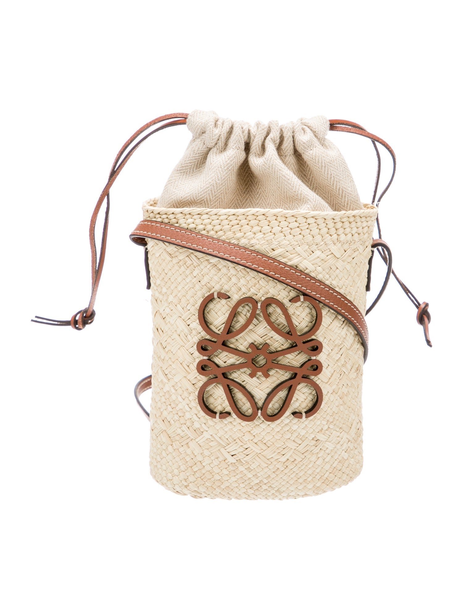 Loewe Straw Anagram 2023