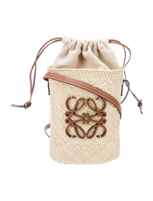 Loewe Straw Anagram 2023