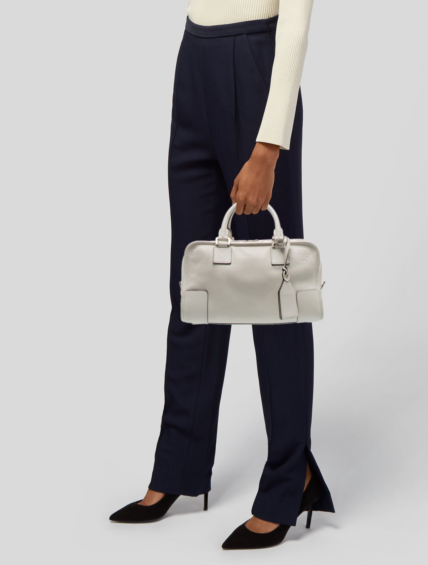 Loewe Leather Amazona 23