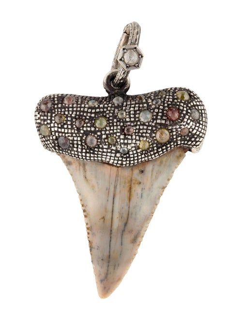 Loree Rodkin Shark Tooth & Diamond Pendant