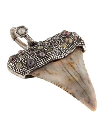 Loree Rodkin Shark Tooth & Diamond Pendant