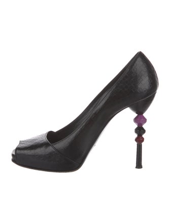Le Silla Leather Pumps