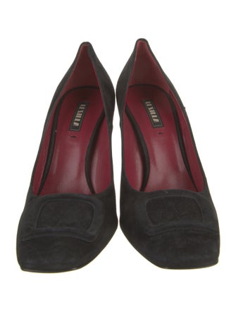Le Silla Suede Pumps