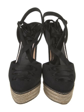 Le Silla Canvas T-Strap Pumps