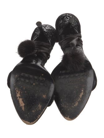 Le Silla Crystal Embellishments T-Strap Sandals