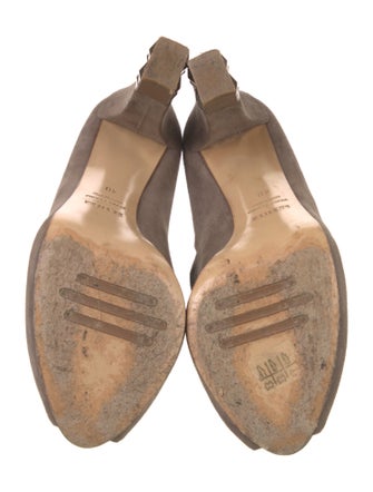 Le Silla Suede Pumps