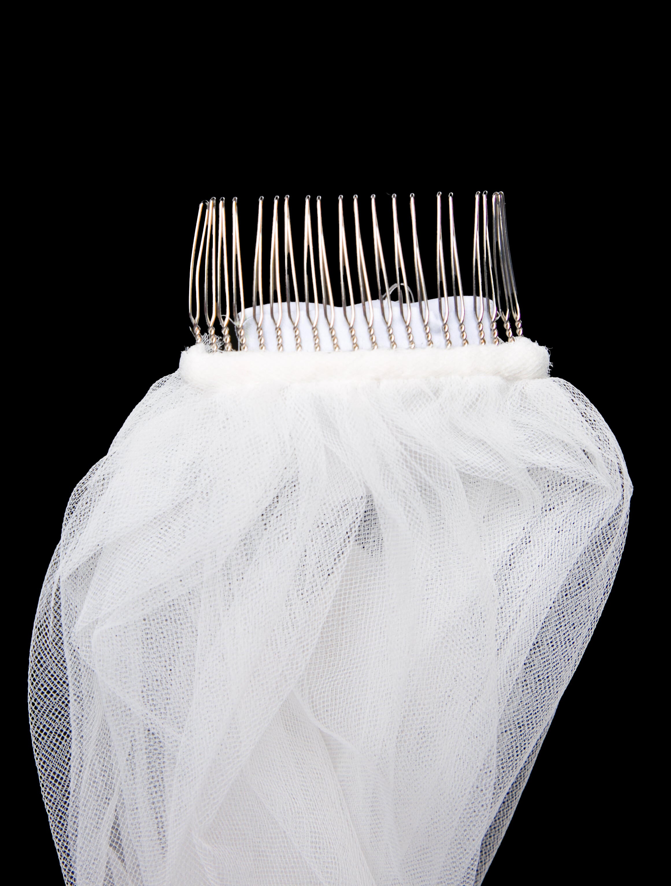 Marchesa Lace Veiled w/ Tags