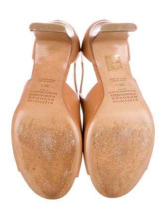 Maison Margiela Leather Cutout Accent T-Strap Pumps